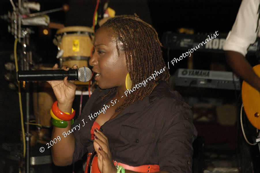  Tarrus Riley - Live in Concert - at the One Love Reggae Concert Series 09/10 @ Negril Escape Resort & Spa - Also Featuring: Mistic Bowie, Monday Justice, Cash, Dean Frazier - DJ Gemini - MC Oliver Cargill, Negril Escape Resort & Spa, One Love Drive, West End, Negril, Westmoreland, Jamaica W.I. - Tuesday, November 17, 2009 - Photographs by Net2Market.com - Barry J. Hough Sr, Photographer / Photojournalist - Photos taken with a Nikon D70, D100, or D300 - Negril Travel Guide, Negril Jamaica WI - http://www.negriltravelguide.com - info@negriltravelguide.com...!