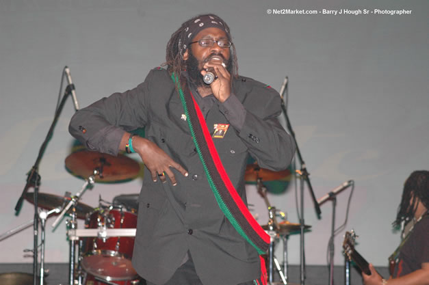 Tarrus Riley @ Tru-Juice Rebel Salute 2007 - Saturday, January 13, 2007, Port Kaiser Sports Club, St. Elizabeth - Negril Travel Guide, Negril Jamaica WI - http://www.negriltravelguide.com - info@negriltravelguide.com...!