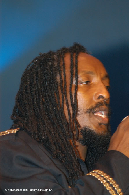 Mackie Concious - Red Stripe Reggae Sumfest 2005 - International Night - July 22th, 2005 - Negril Travel Guide, Negril Jamaica WI - http://www.negriltravelguide.com - info@negriltravelguide.com...!