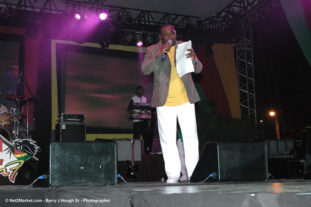 Aisah - Ignition - The Internation Fire Blazes - Friday, July 21, 2006 - Montego Bay, Jamaica - Negril Travel Guide, Negril Jamaica WI - http://www.negriltravelguide.com - info@negriltravelguide.com...!